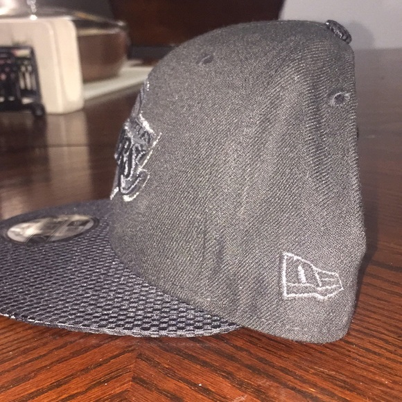 Los Angeles Lakers StrapBack! - Picture 3 of 6